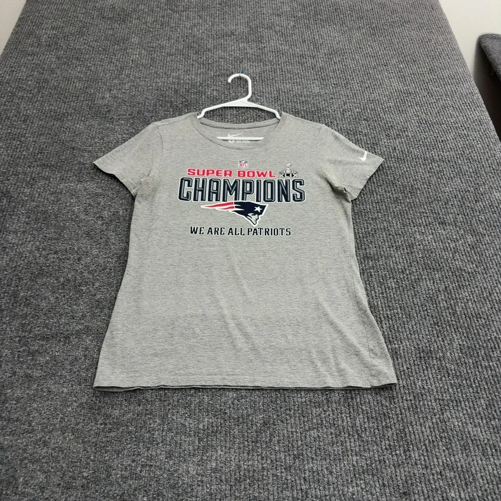 New England Patriots Nike T Shirt Womens L Gray Cotton Super Bowl XLIX Sporty
